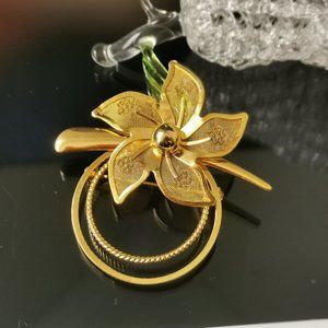 Vintage Mesh Flower Brooch gold tone